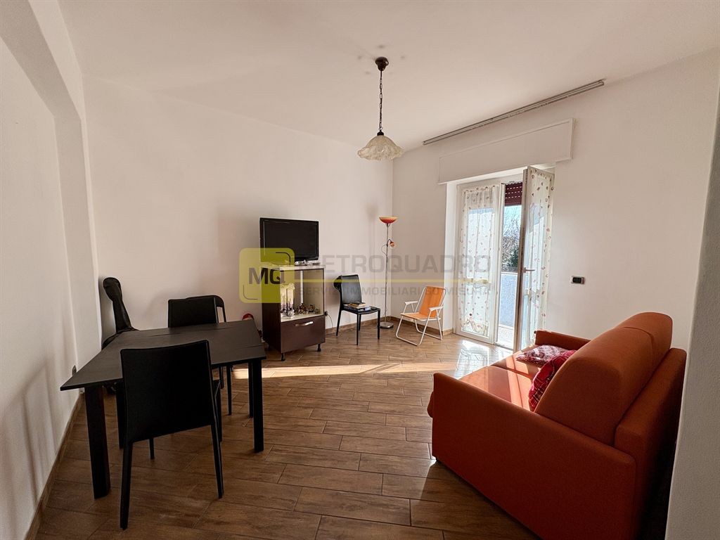 Lecco – Zona San Giovanni, proponiamo in vendita un ampio bilocale di 65 mq