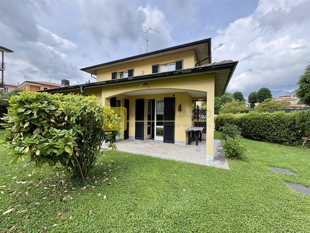 Villa indipendente con giardino privato e box di 100 mq a Galbiate