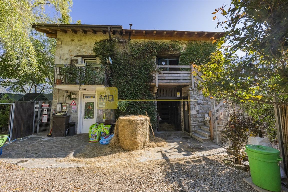 Si propone tenuta adibita ad allevamento per trasferimento attività